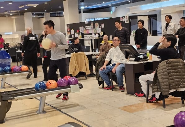 忘年会 ボーリング