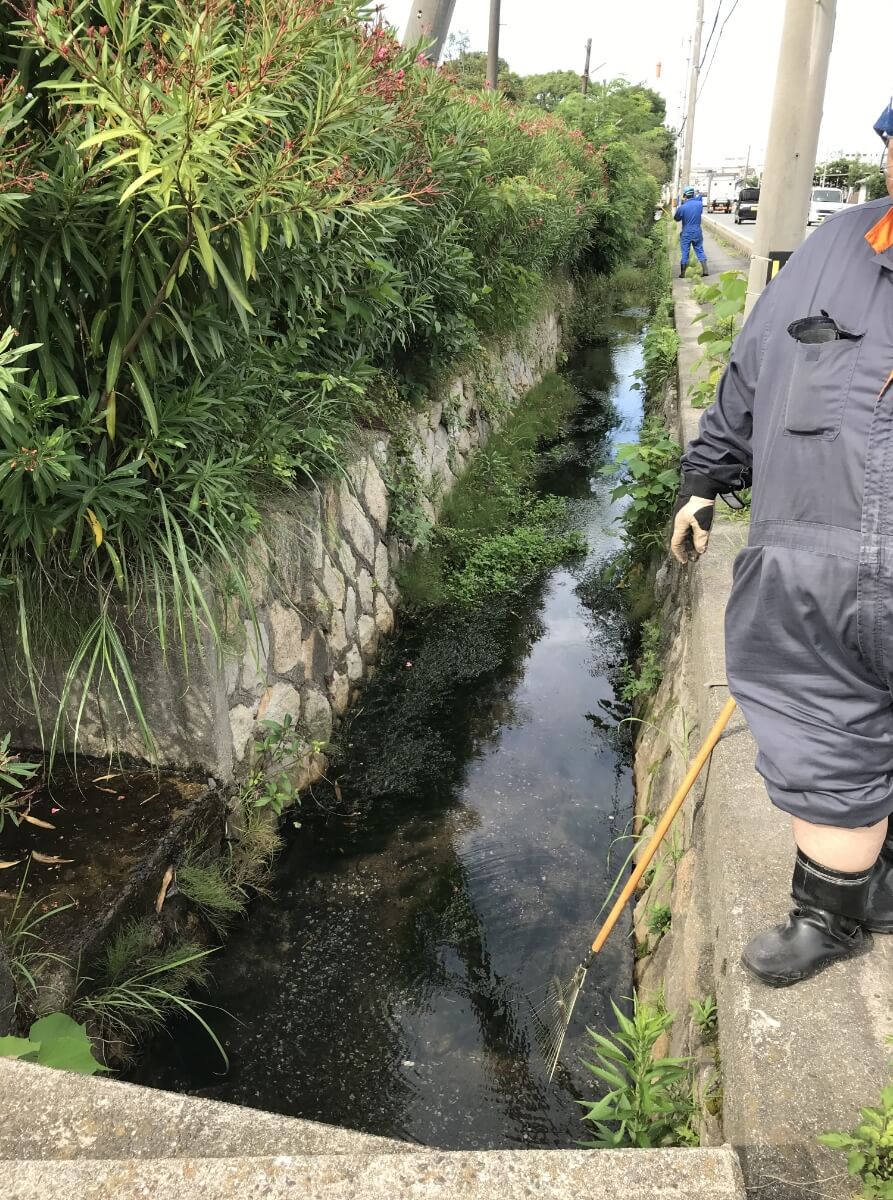 朝一所内一斉清掃