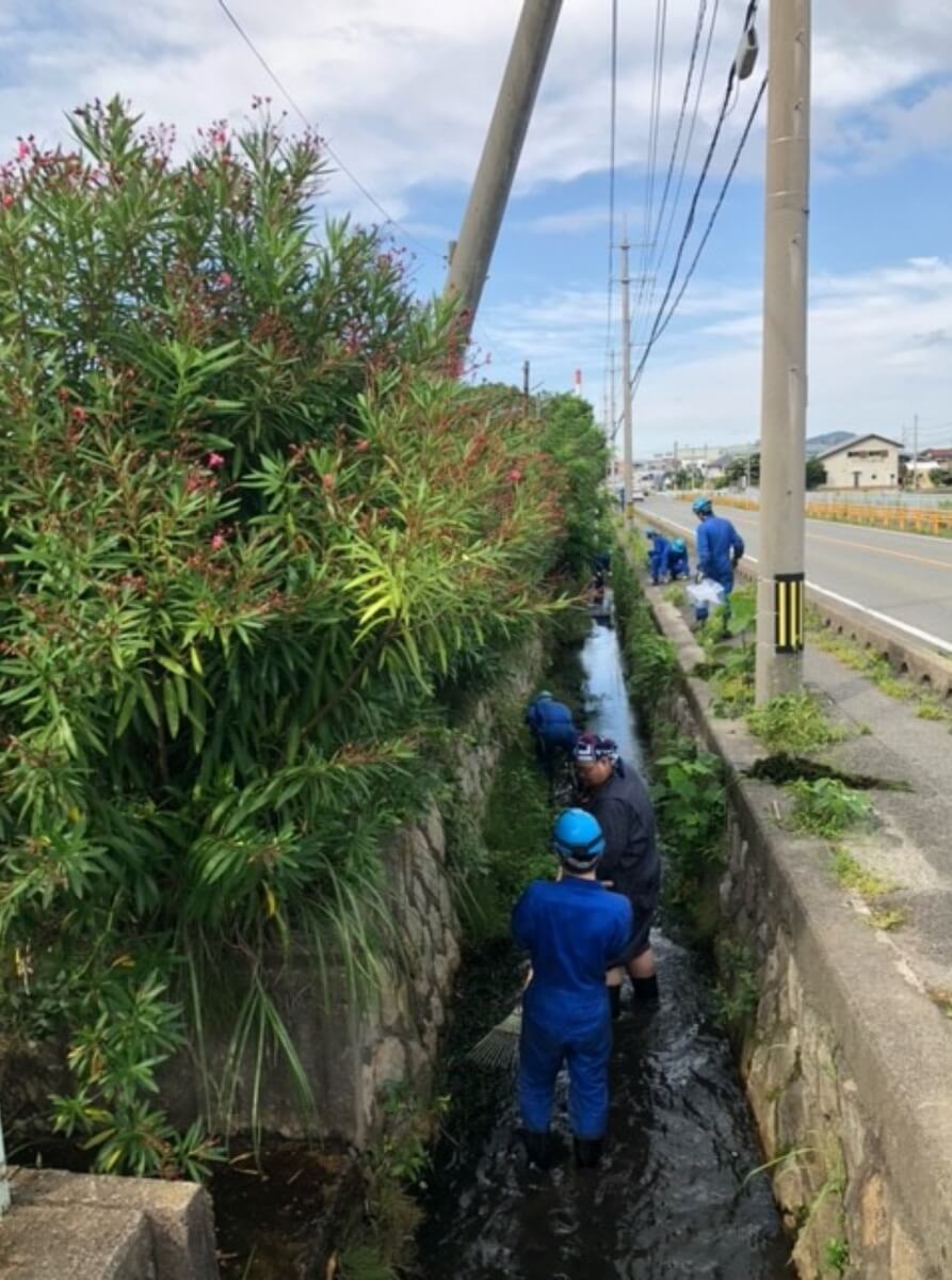 朝一所内一斉清掃