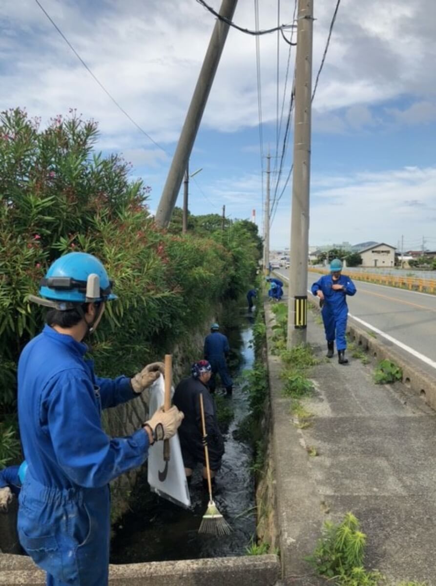 朝一所内一斉清掃