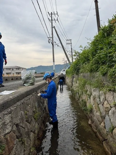 所内一斉清掃（貯水池溝掃除）01